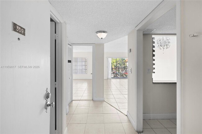 Foto del edificio - 4164 Inverrary Dr