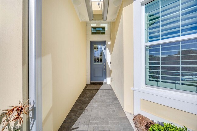 Foto del edificio - 5855 Haiti Dr