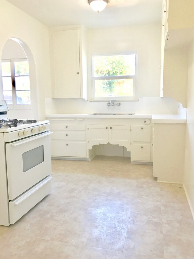 Foto principal - 5758 Pickering Ave