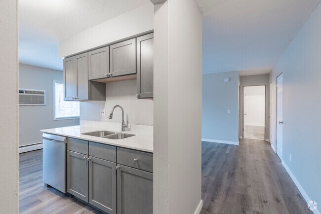 Douglas Drive Terrace - Entrada 1BR, 1BA - 750SF - Entrada - Douglas Drive Terrace