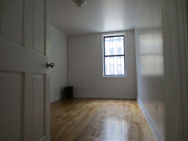 Primary Photo - 138 E Broadway