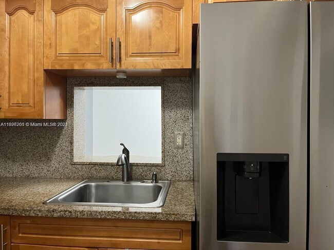 Foto del edificio - 11750 SW 18th St