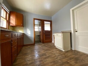 Building Photo - 308 Pennsylvania Ave