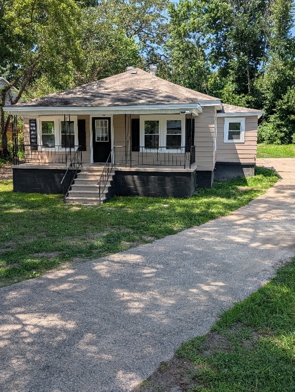 Primary Photo - 221 E Maine Ave