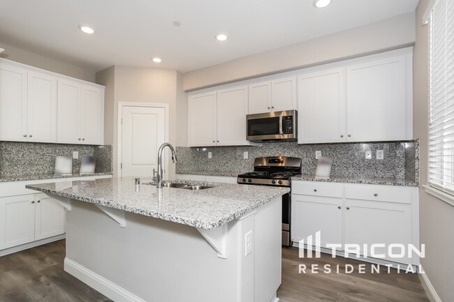 Building Photo - 2663 River Rd Ln
