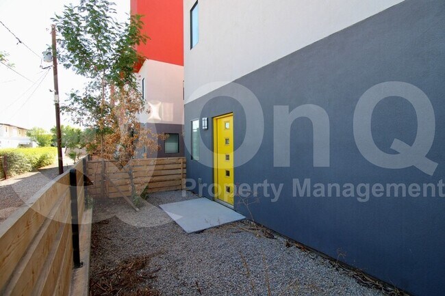 Foto del edificio - 1617 W Colter St