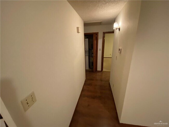 Foto del edificio - 3004 Ashley Cir