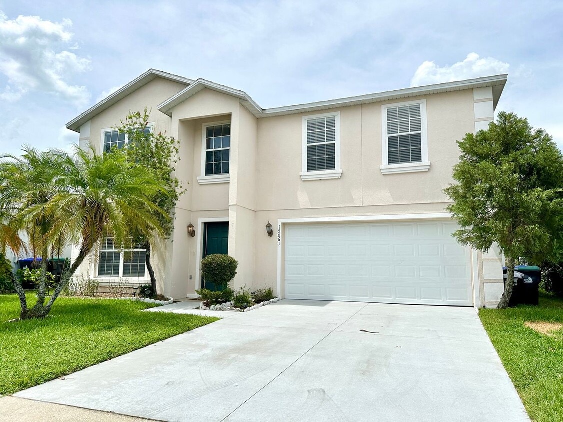Resort-Style living in the heart of East O... - Resort-Style living in the heart of East O...
