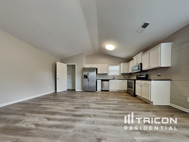 Foto del edificio - 316 Meadow Vista Ln