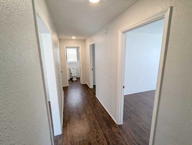 Foto del edificio - 506-512 Northwood Road