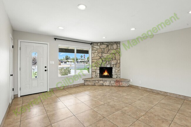 Foto del edificio - 591 N Cheri Lynn Dr