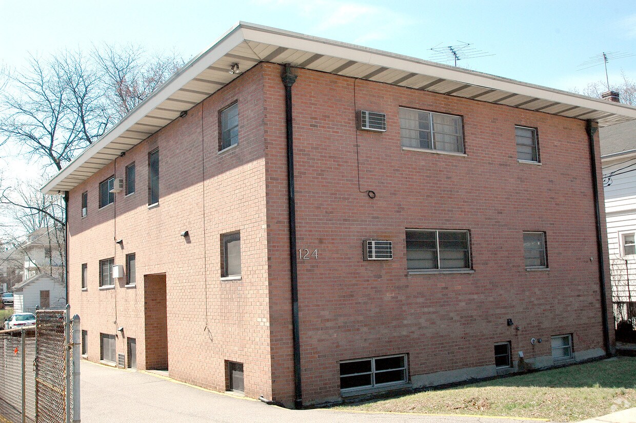 Primary Photo - 126 Johnson St