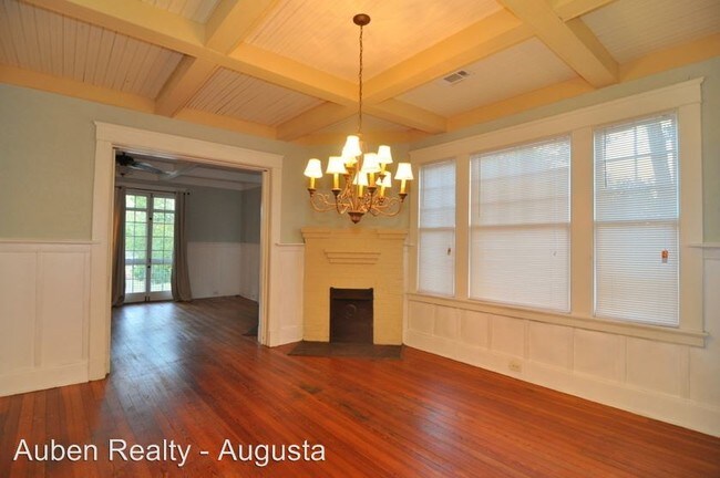 Foto del edificio - 2410 Cumming Rd