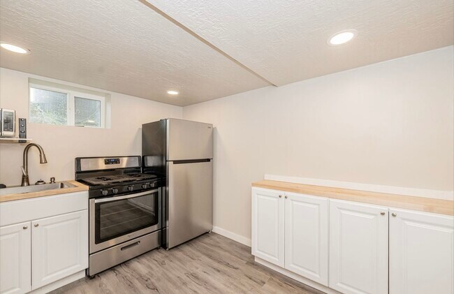 Foto del edificio - 310 N 850 W