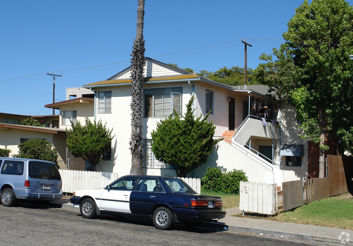Primary Photo - 378 N G St