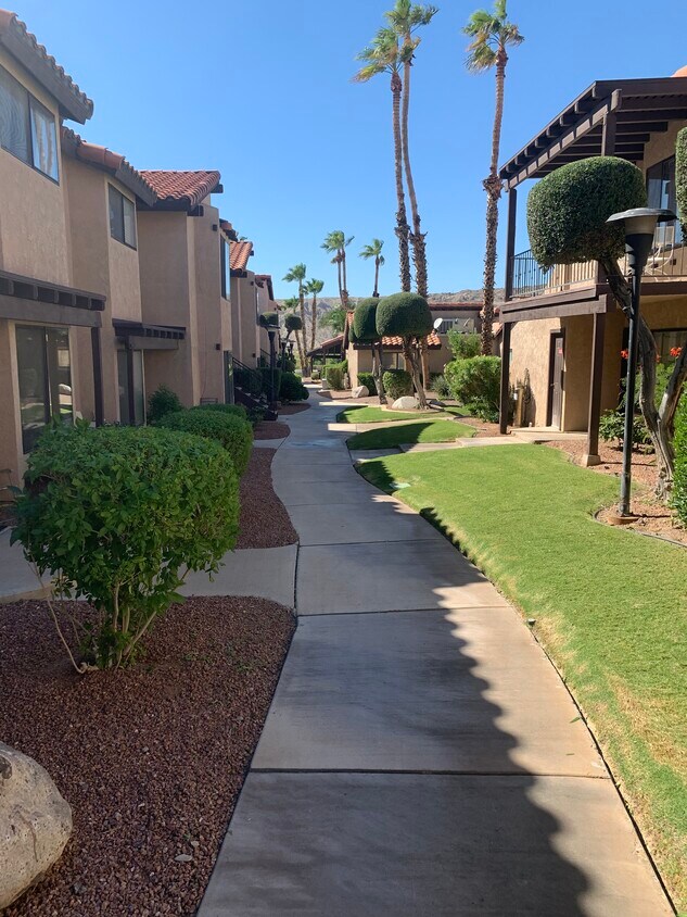 201 Riverfront Dr Unit 2, Bullhead City, AZ 86442 Condo for Rent in