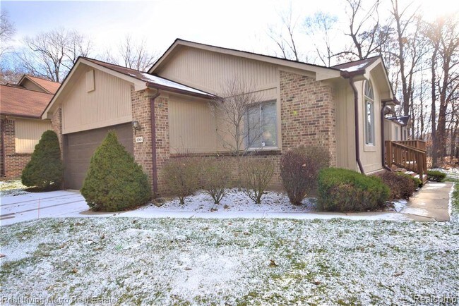 Building Photo - 6363 Pheasant Run