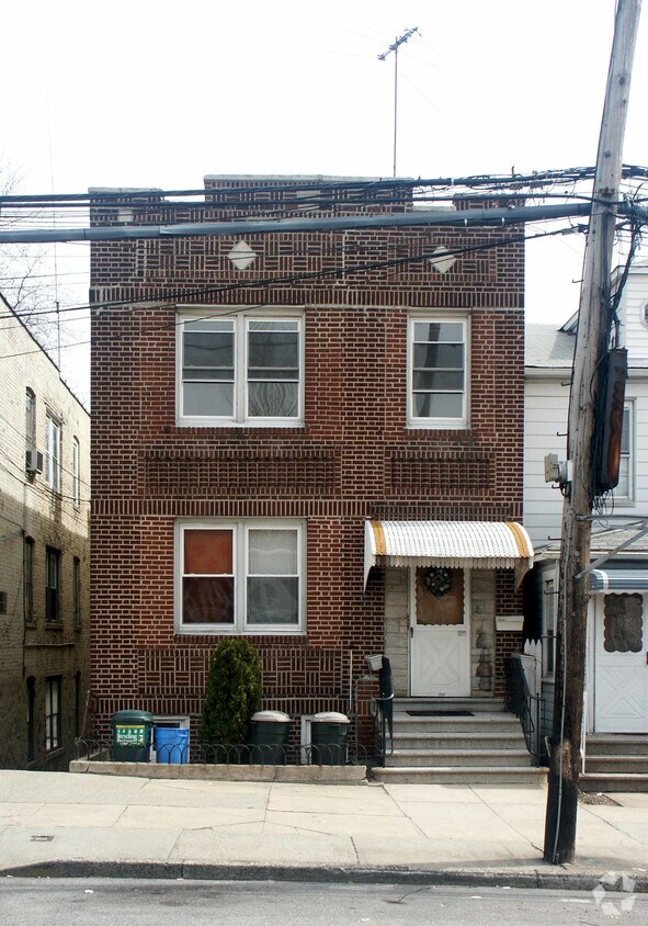 Primary Photo - 1540 Crosby Ave