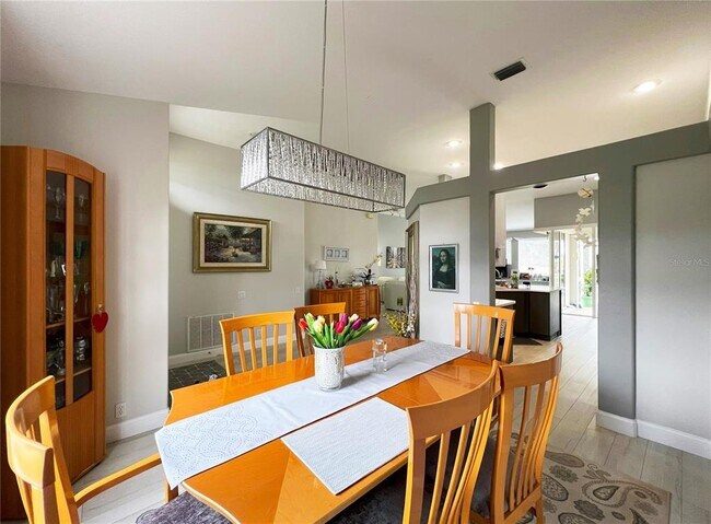 Foto del edificio - 1641 Daylily Dr