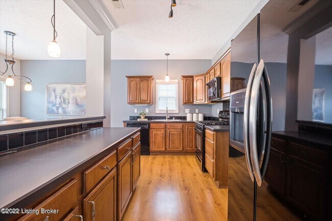 Building Photo - 1821 Belay Way