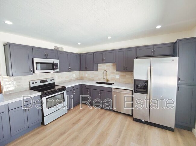 Foto del edificio - 7321 E Coronado Rd