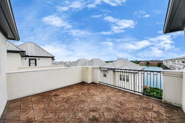 Building Photo - 8926 Lakeshore Bend Dr
