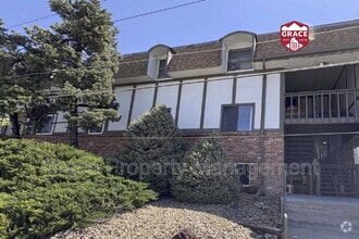 Building Photo - 2700 S Holly St