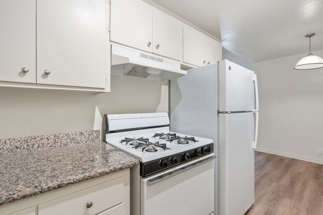 Foto del edificio - Walnut Creek Apartments