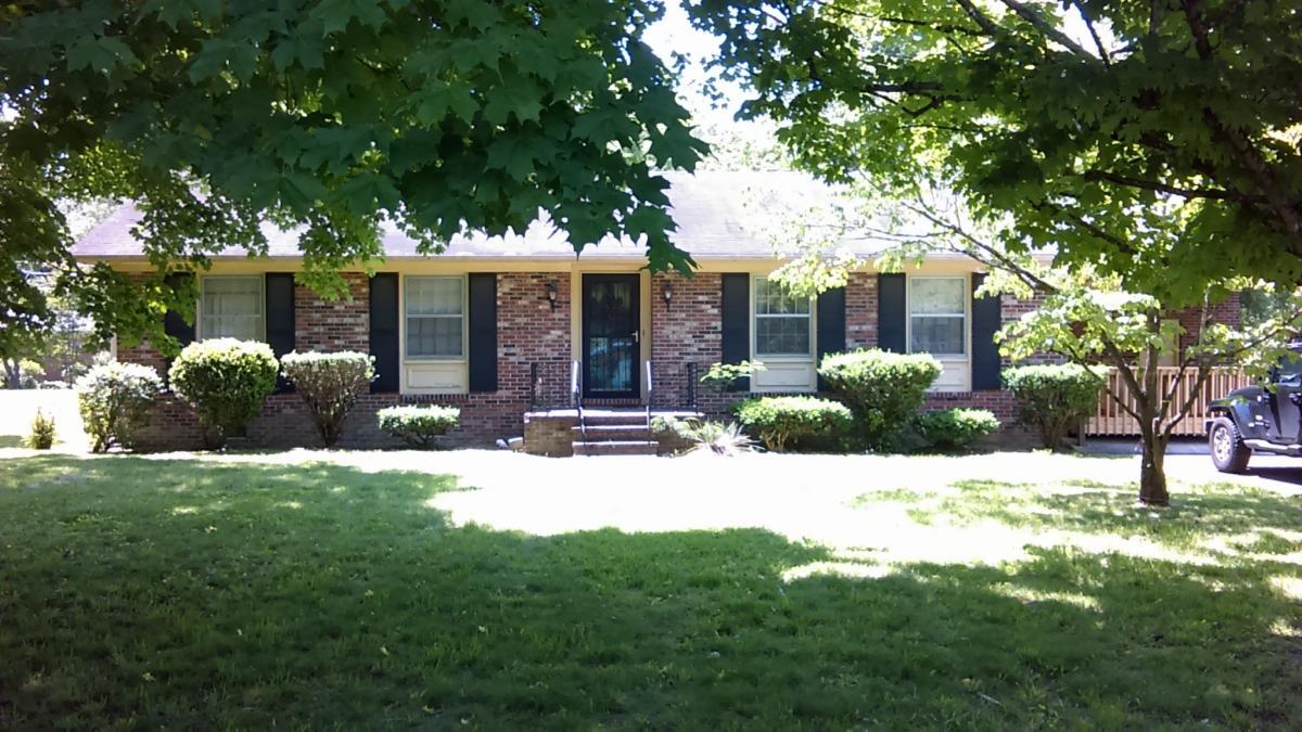 Primary Photo - 1166 Circle Dr