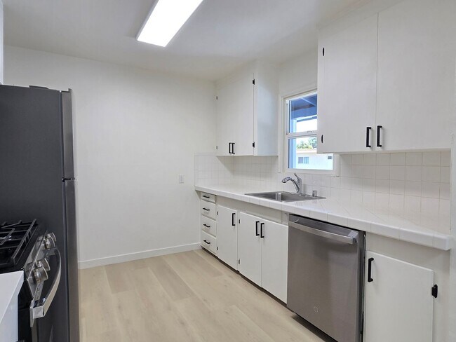 Foto del edificio - 675 Johanna Ave