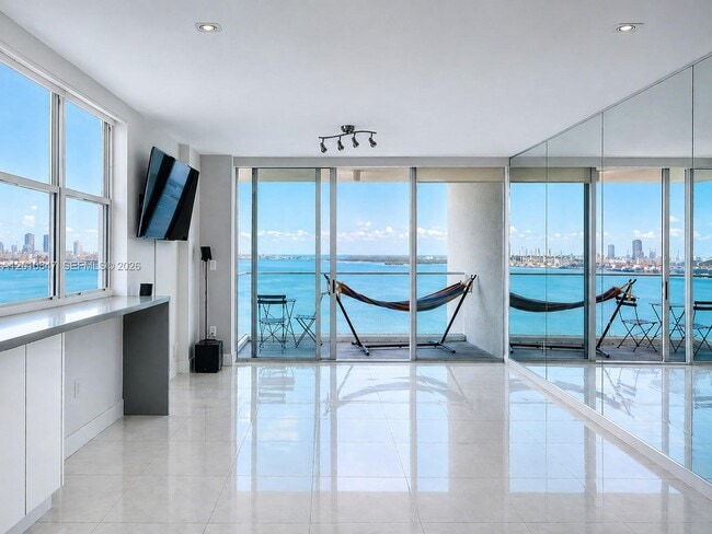 Foto del edificio - 800 Claughton Island Dr
