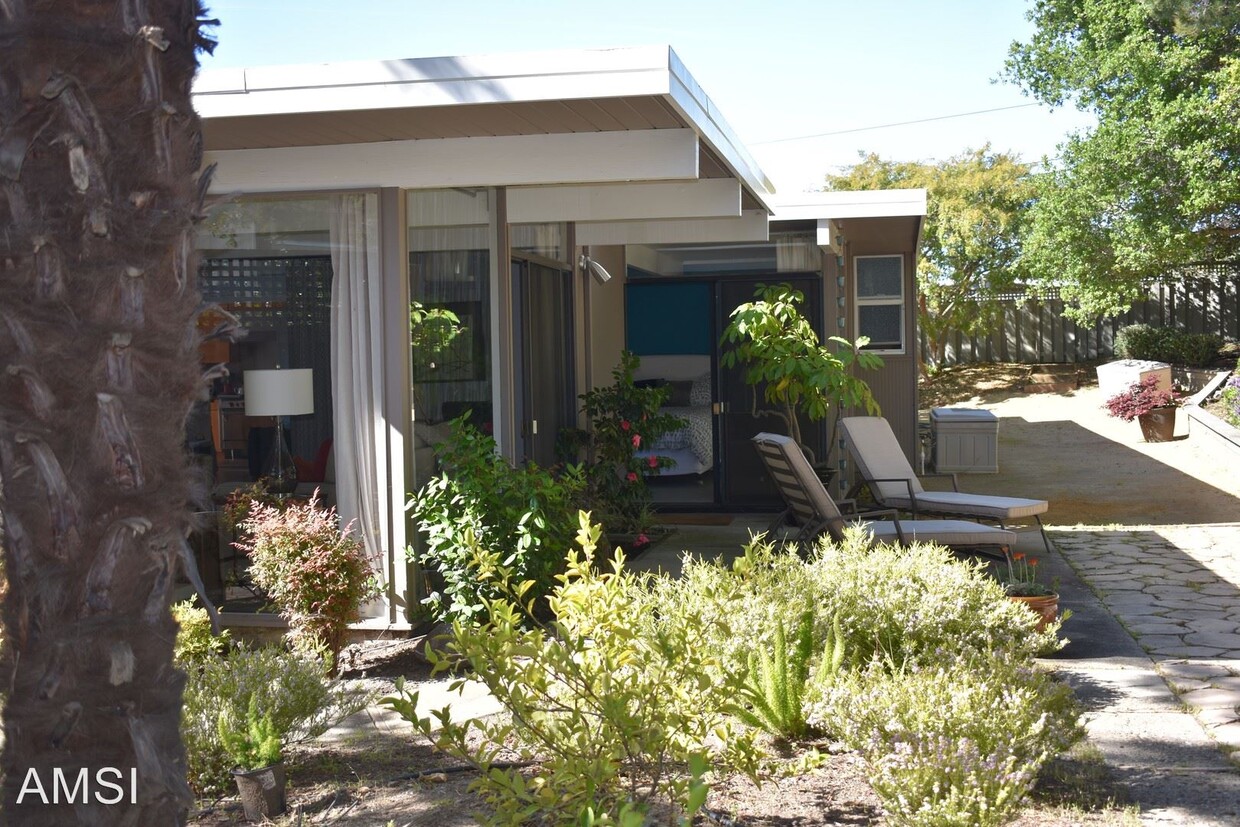 Primary Photo - 3 br, 2 bath House - 2059 Ticonderoga Drive