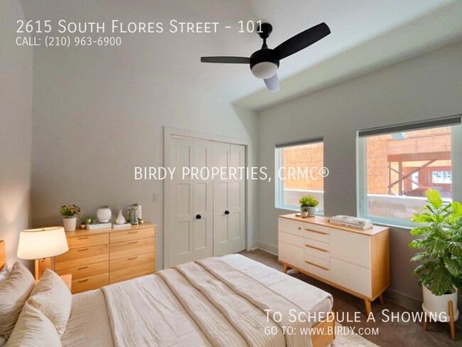 Building Photo - 2615 S Flores St