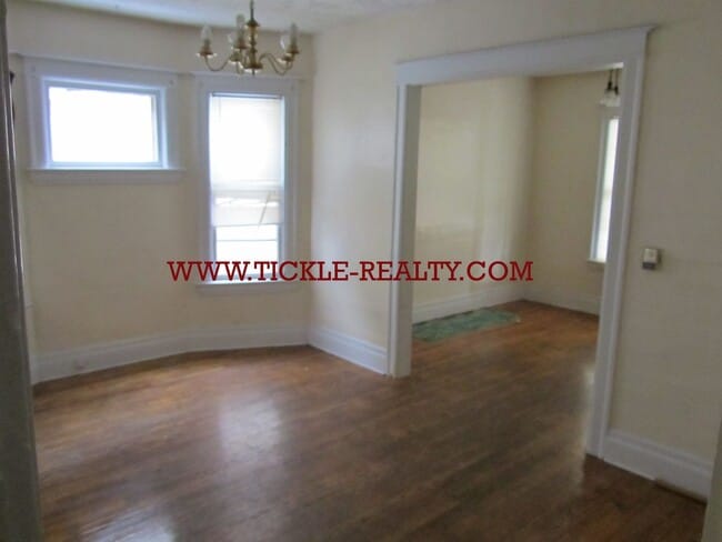 Building Photo - 537-539 Meigs Street