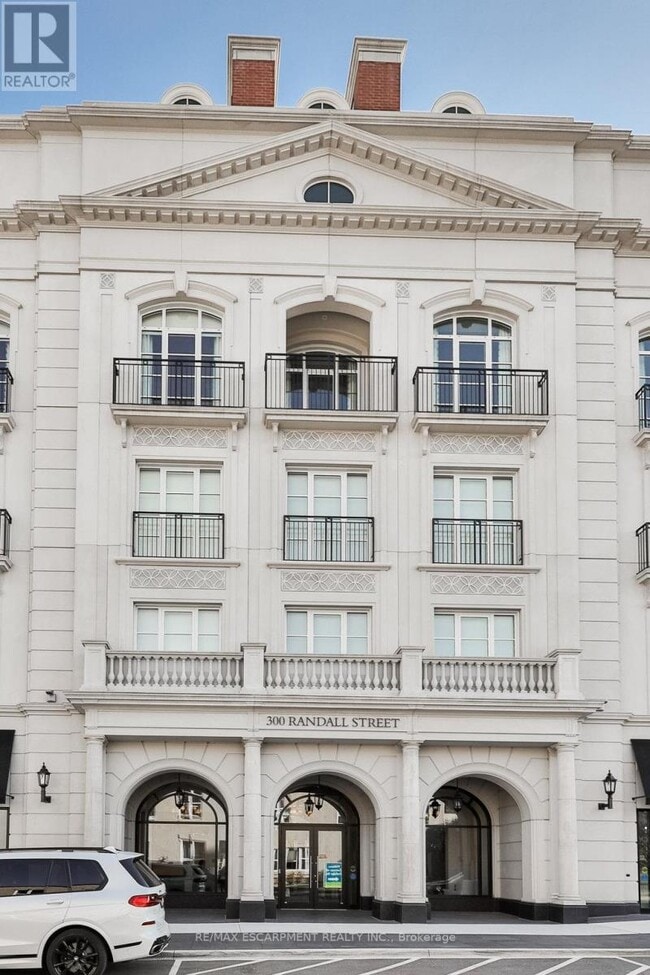 Building Photo - 300 Randall St