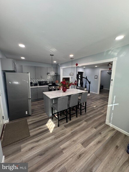 Building Photo - 400 N Massachusetts Ave