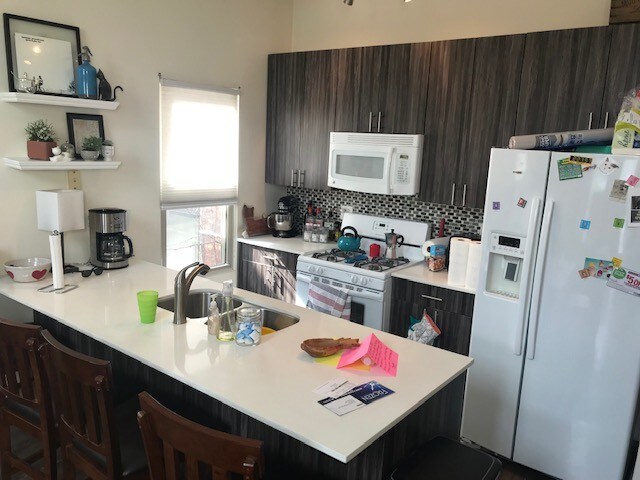 Foto del edificio - 633 W Arlington Pl