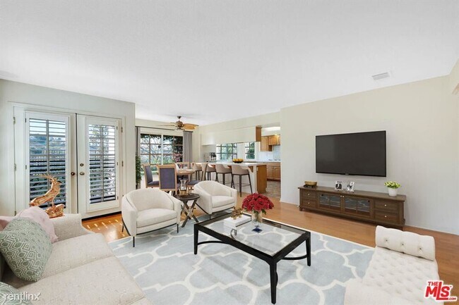 Building Photo - 3 br, 3 bath House - 4772 Canterbury St