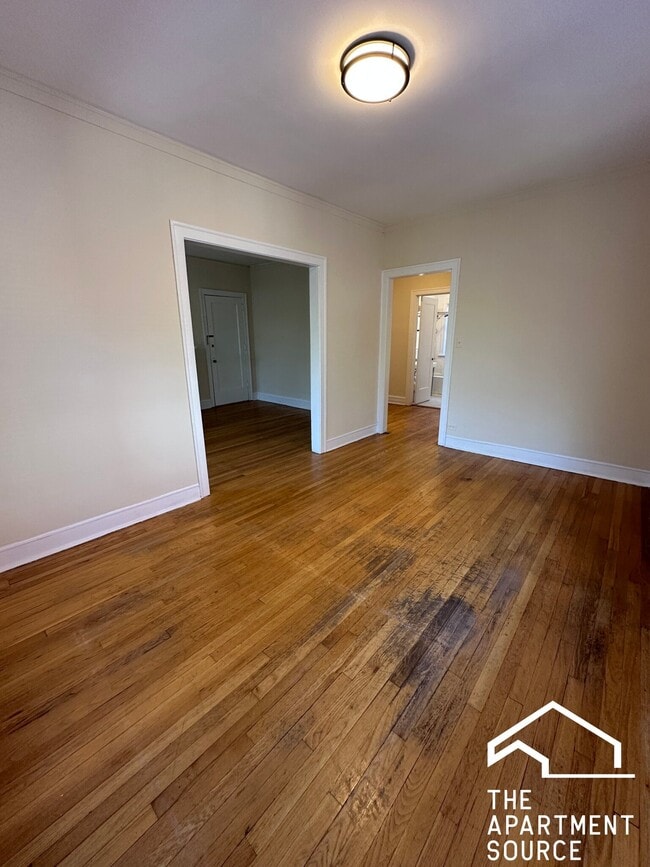 Building Photo - 1031 Dempster St