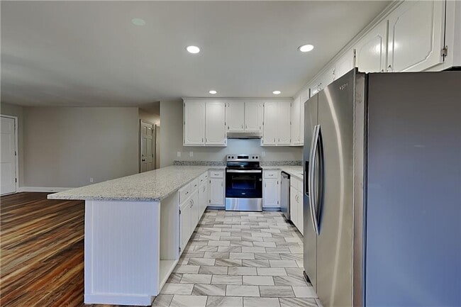 Building Photo - 260 Powder Mill Dr