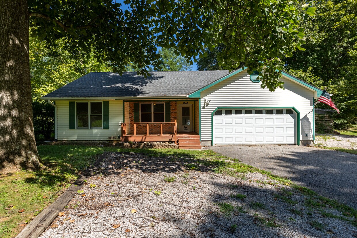 1221 Wesley Chapel Rd, Mitchell, IN 47446 House Rental in Mitchell