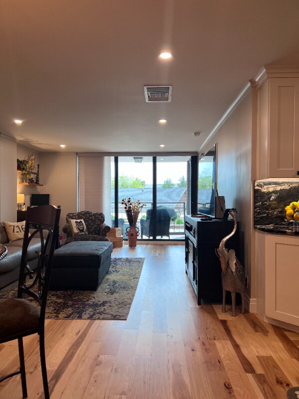 Foto del edificio - 200 Lakefront Blvd