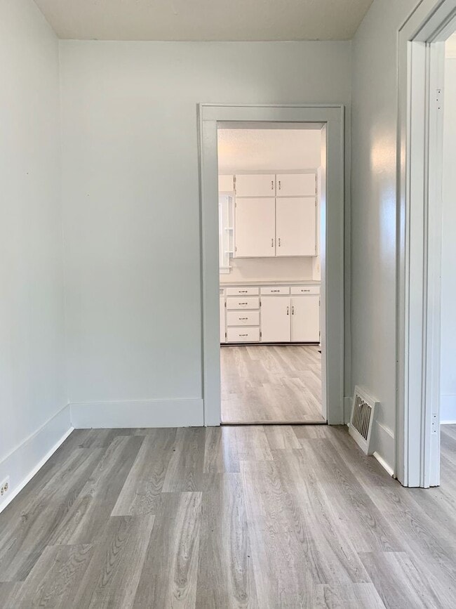 Building Photo - 1880 Sanford St