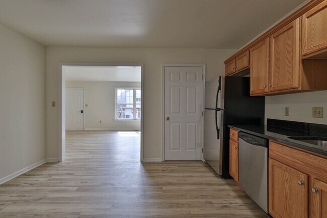 Foto del edificio - Luxury, Spacious 2-Bedroom Apartments w/ C...