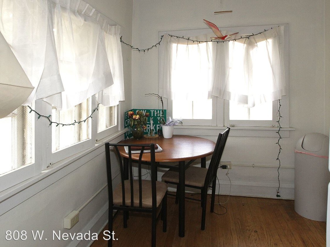 Building Photo - 1 br, 1 bath Apartment - 808 W. Nevada St.