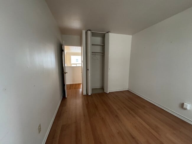 Building Photo - 310 Westdale Ave