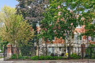 Building Photo - 1450 W Wrightwood Ave
