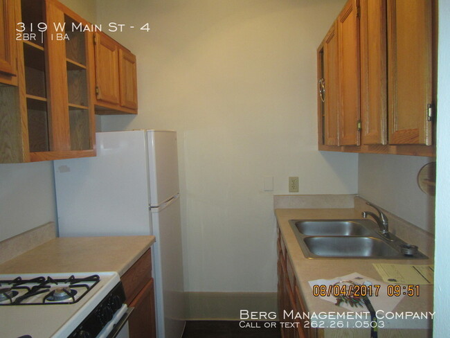 Building Photo - Downtown Living Two Bedroom