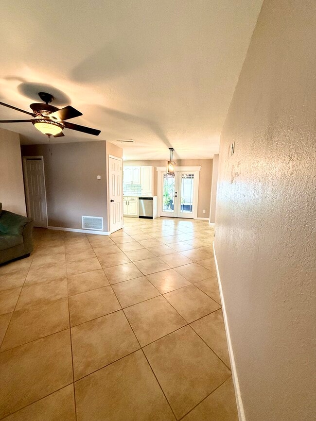 Foto del edificio - 4427 Tuna Dr