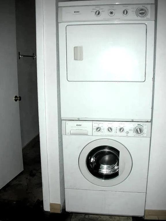 Foto del edificio - 1402 N Redondo Dr
